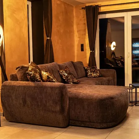 Liefdeshotel Privative L'ecrin *